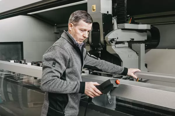 Moser Tür & Tor AG – Massanfertigungen für Türen, Tore und Fenster in Amriswil - Moser Tür & Tor